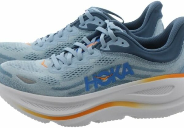 HOKAシューズ